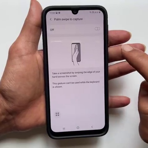 Menggunakan Fitur Screenshot Palm Swipe